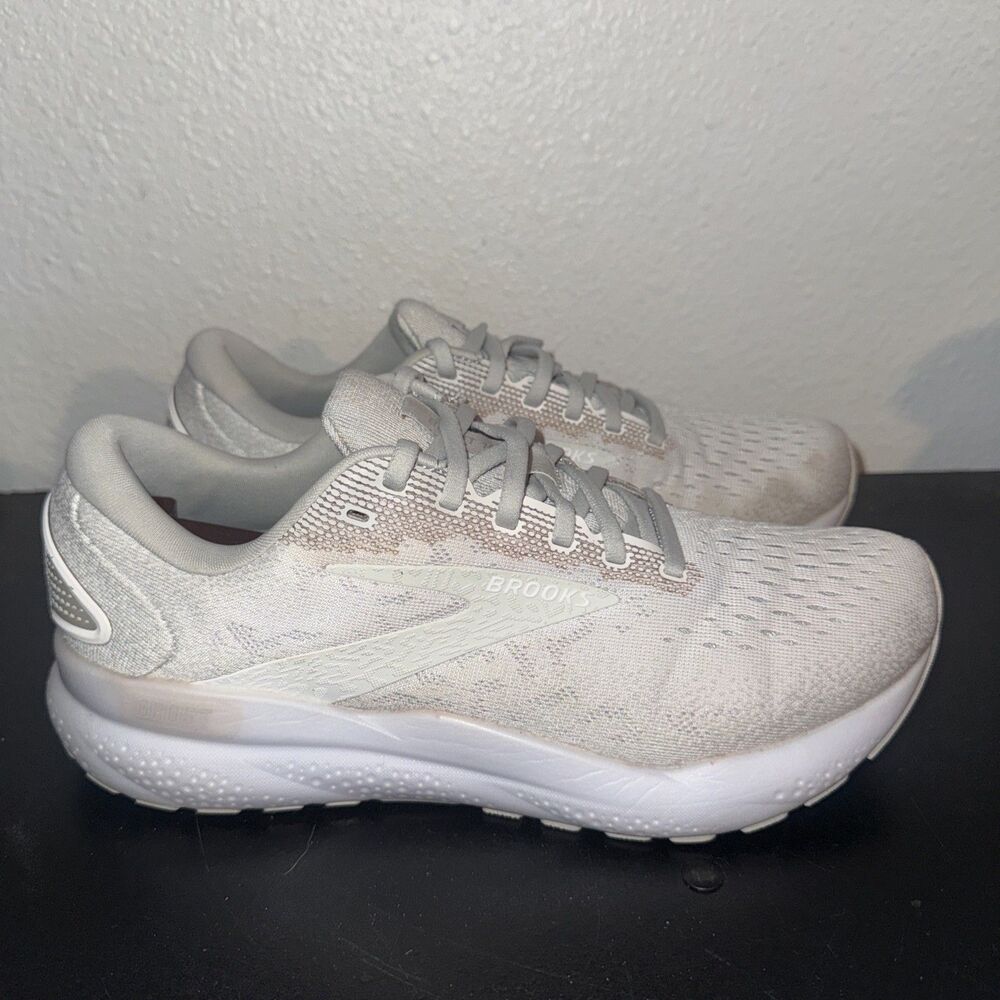Brooks Ghost 16 Women's Size 8.5 White Grey Athletic Running Shoes 1204071B151